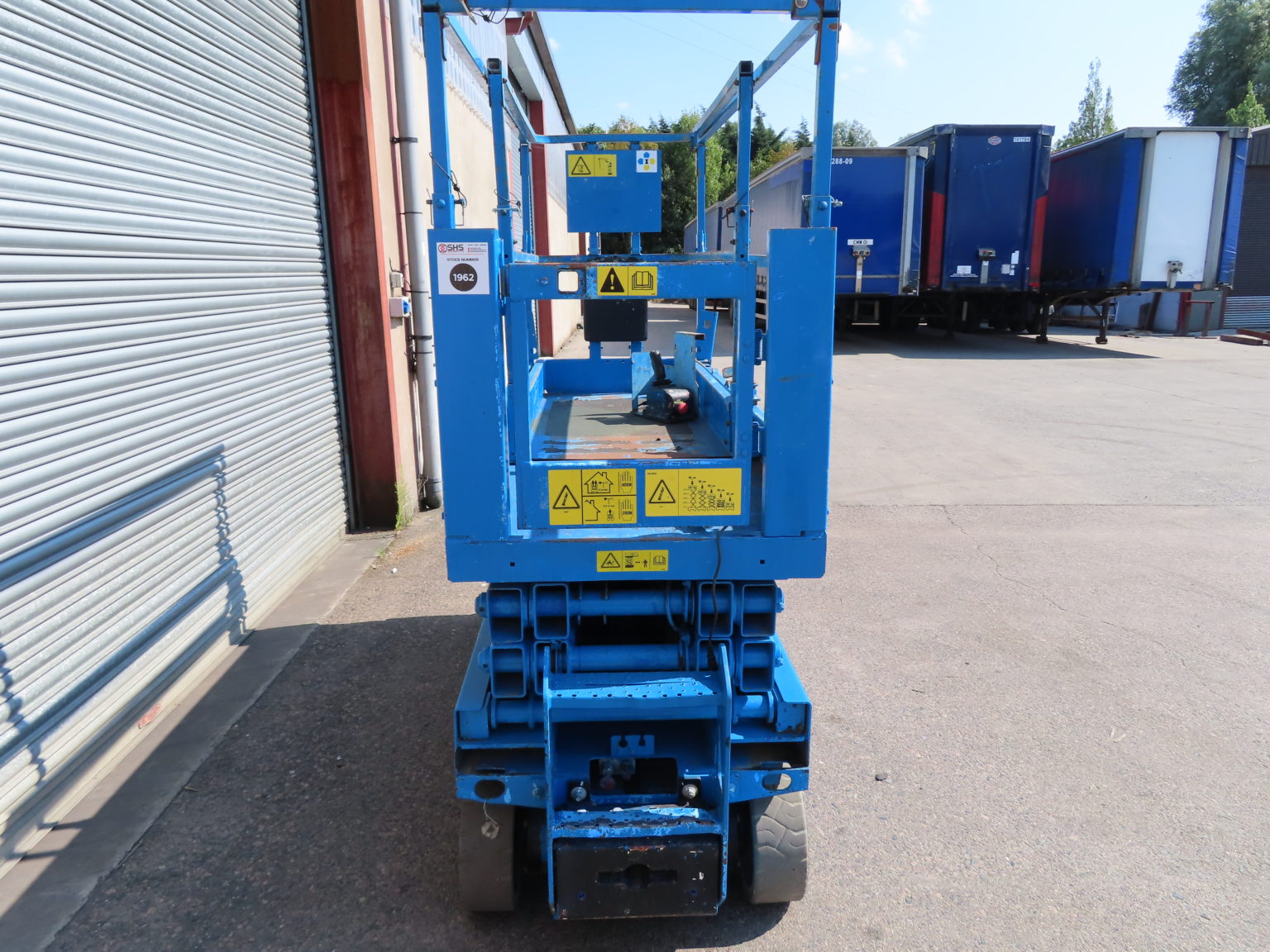 Genie 2032 Scissor Lift SN1962 SHS Merchants Ltd Used Platforms