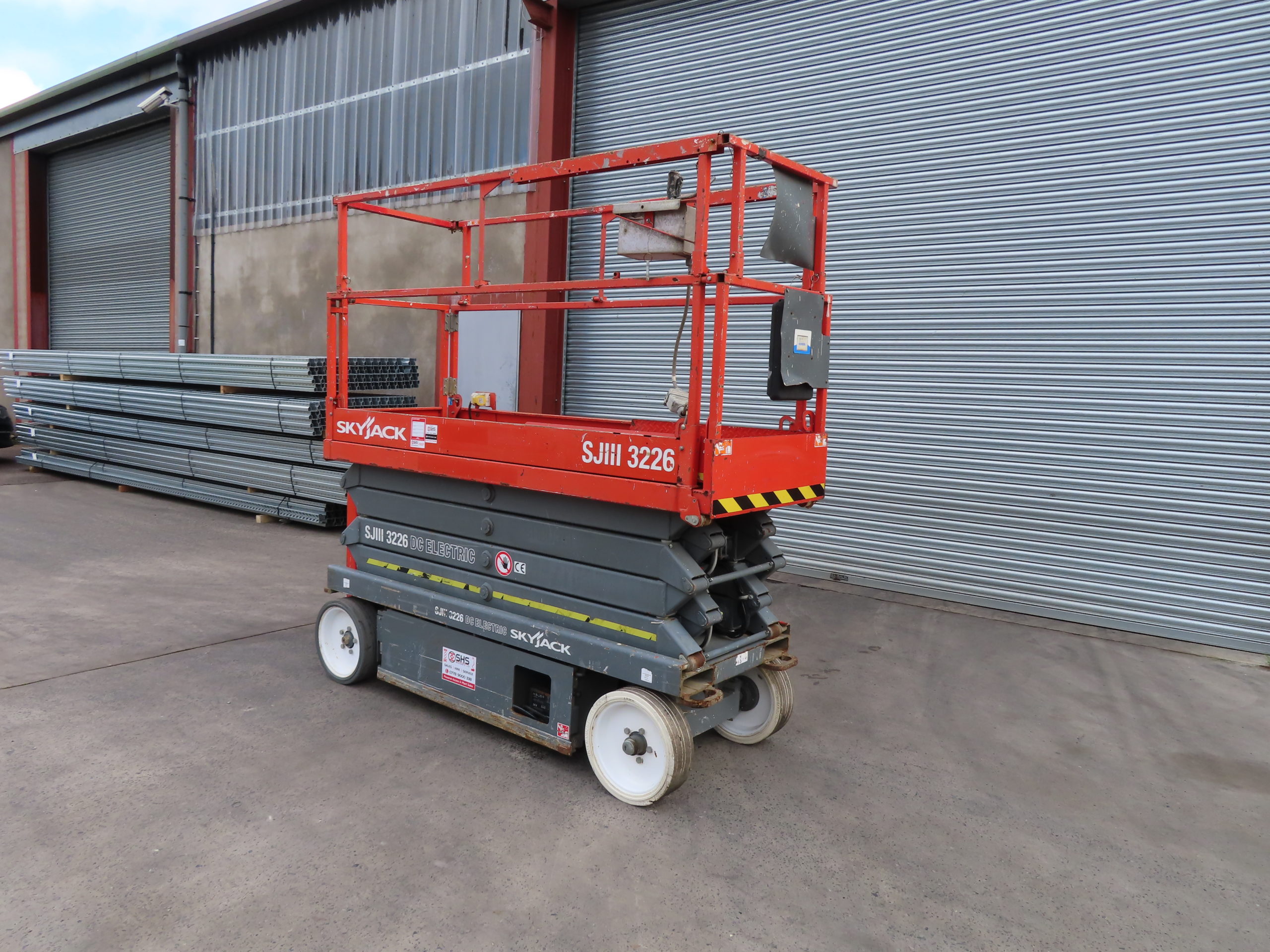 Skyjack SJIII 3226 Scissor Lift SN1999 SHS Merchants Ltd Used