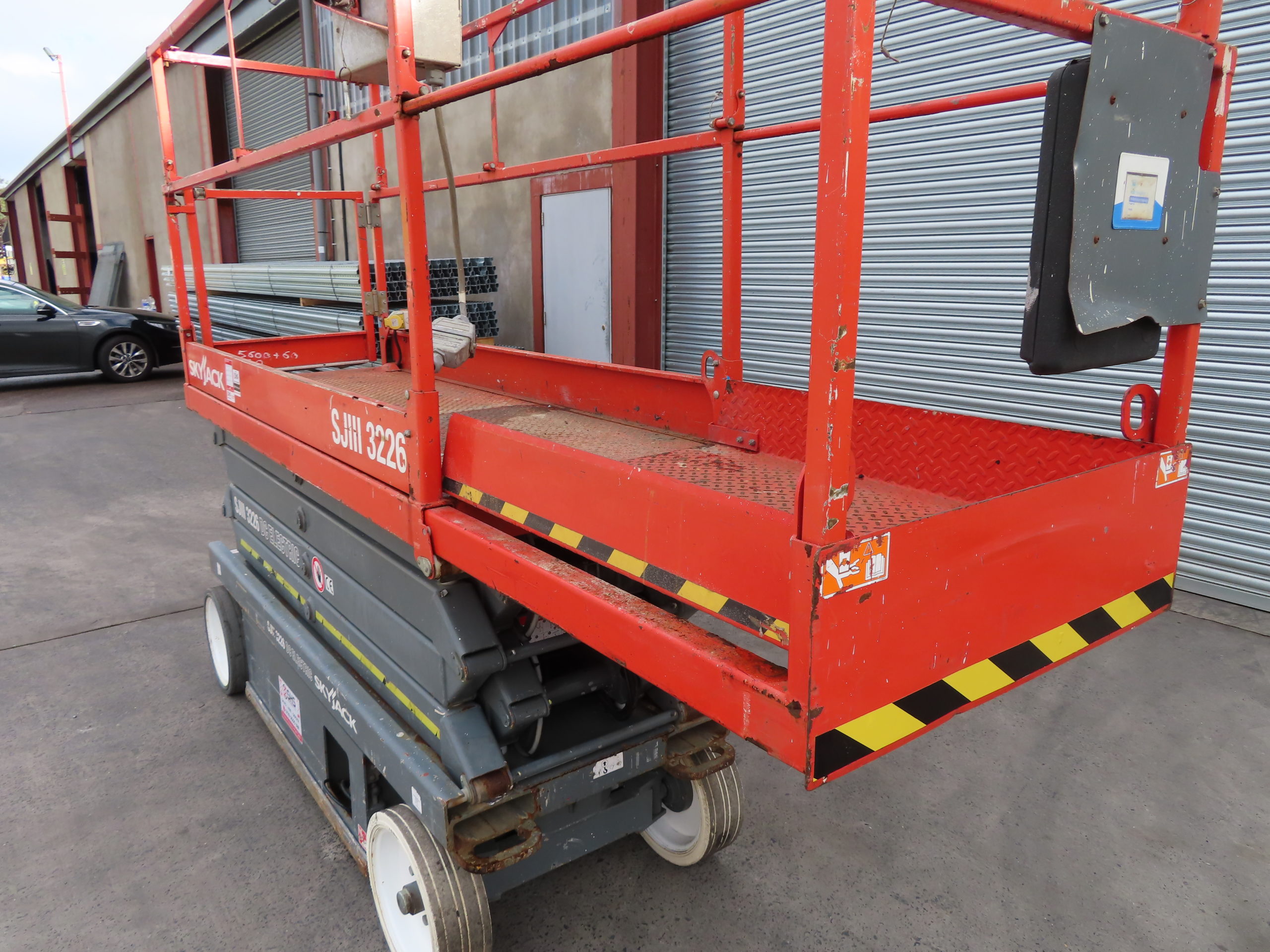 Skyjack SJIII 3226 Scissor Lift SN1999 SHS Merchants Ltd Used