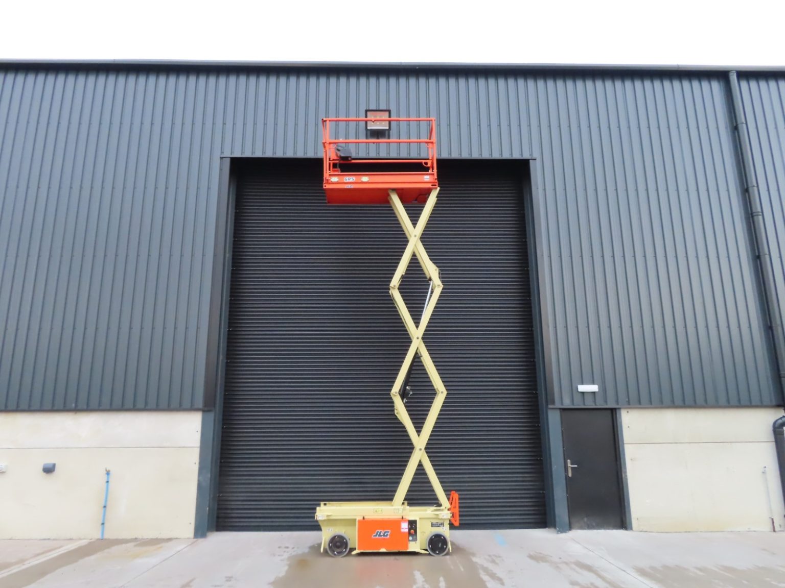 JLG 6RS like Genie Scissor Lift Access Platform Cherry Picker - SN 7002 ...