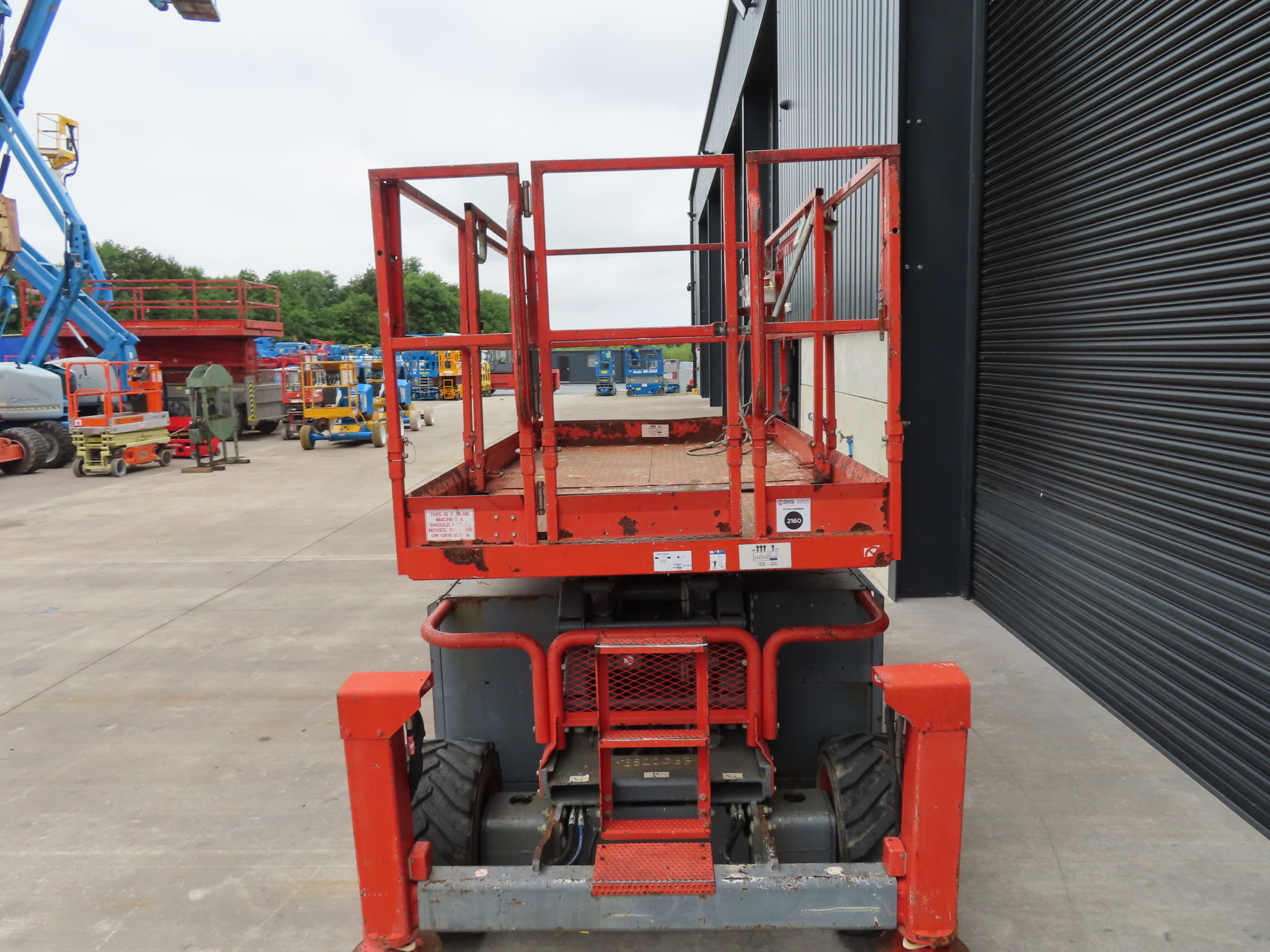 Skyjack 6832RT Diesel Scissor Lift Access Platform Cherry Picker SN