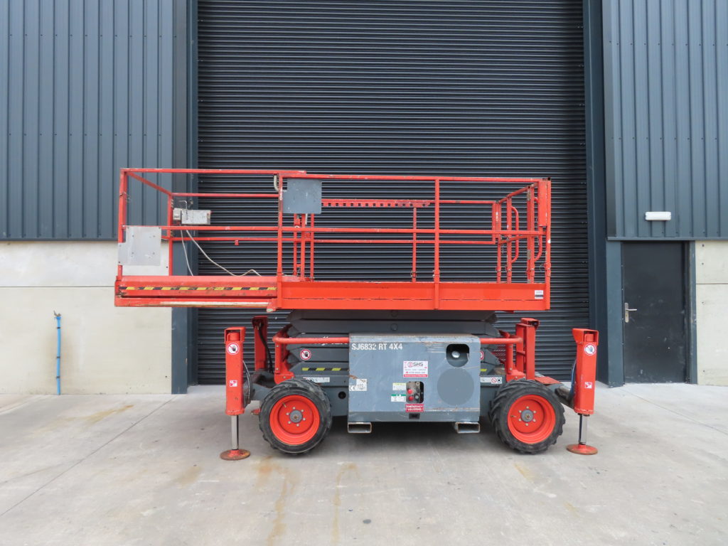 Skyjack 6832RT Diesel Scissor Lift Access Platform Cherry Picker SN