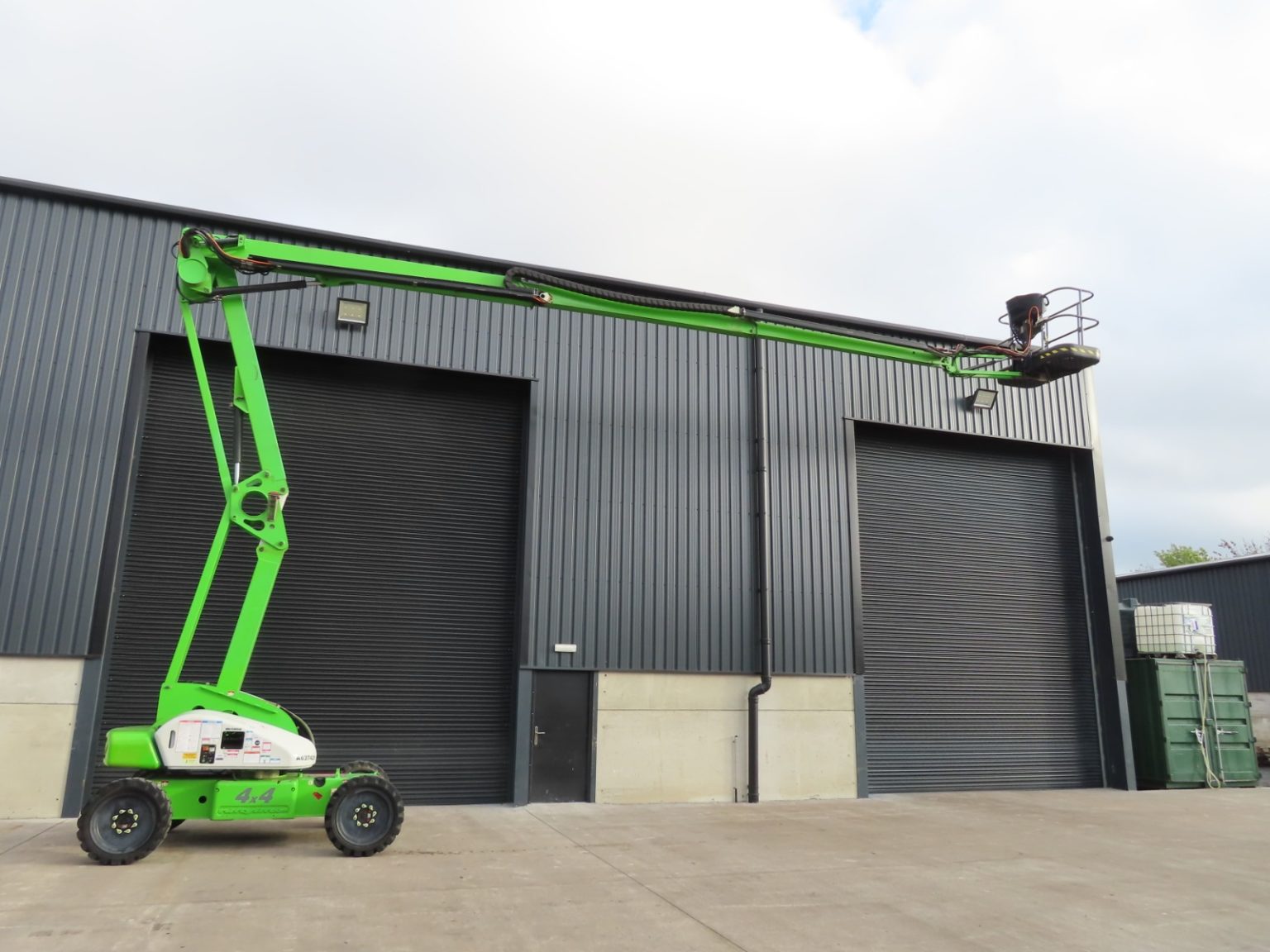 Nifty Niftylift Hr D X Drive Articulating Boom Lift Access Platform