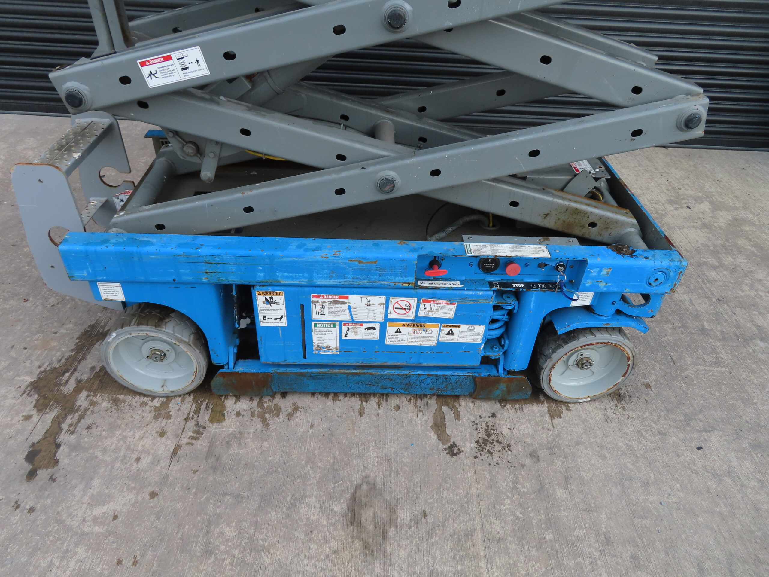 Genie Scissor Lift Access Platform Work Platform Sn Shs